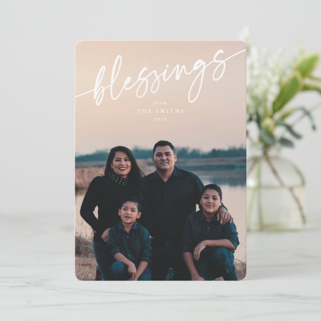 Tarjeta Festiva Elegante guión tipográfico blanco (Anverso de pie)