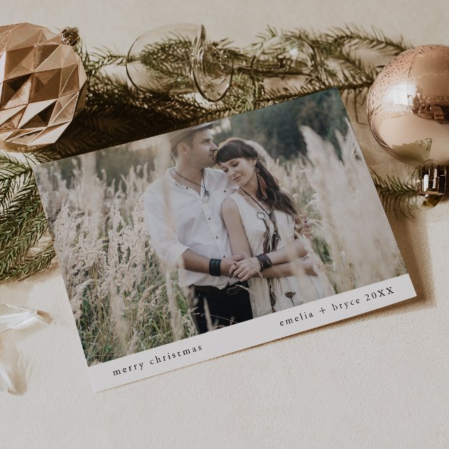 Tarjeta Festiva EMELIA Navidades de fotografía exclusivos para fam (EMELIA Black Simple Family Unique Photo Christmas Holiday Card)