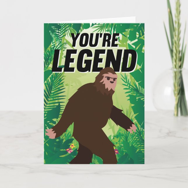 Tarjeta Festiva Eres el cumpleaños de Legend Bigfoot (Anverso)