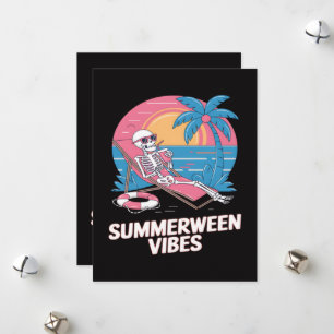 Tarjeta Festiva Esqueleto de Summerween vacaciones de verano playa