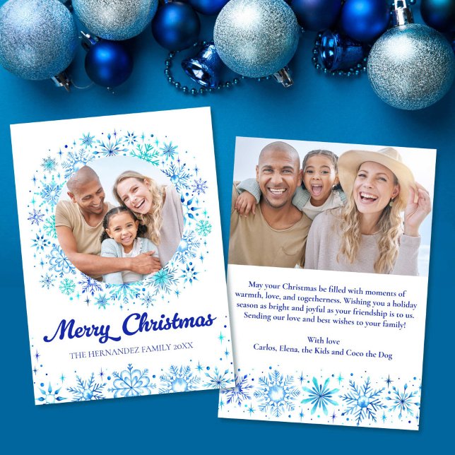 Tarjeta Festiva Estilosos copos de nieve azules 2 Navidades de la  (Stylish Blue Snowflakes 2 Photo Family Christmas Holiday Card)