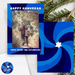 Tarjeta Festiva Estrella moderna de Swirl de David HAPPY HANUKKAH<br><div class="desc">¡Tarjeta perfecta para enviar una celebración judía! La mano hizo arte para ti. ¡TODO PERSONALIZABLE! Haga clic en "Personalizar" para editar el texto y añadir una foto. Haga clic en "editar usando la herramienta de diseño" para ajustar las fuentes, colores y colocaciones. El diseño también está disponible como descarga digital...</div>