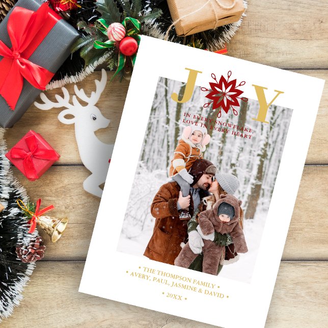 Tarjeta Festiva Exquisite Christmas Actual Snowflake Photo Holiday (Exquisite Christmas Actual Snowflake Photo with JOY quote in Fake Gold & Dark Red Holiday Card.)