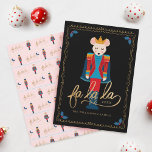 Tarjeta Festiva Fa La La Navidades Nutcracker Mouse King<br><div class="desc">Envíe esta hermosa, caprichosa y mágica tarjeta de Navidades a sus amigos y familia esta temporada de vacaciones. Hemos pintado a mano todos los ilustraciones y tipografía que ven en esta tarjeta de vacaciones. Nuestro diseño presenta a nuestro hermoso rey del ratón peatonal vestido de rojo y azul con traje...</div>