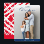 Tarjeta Festiva FAMILIA FOTO retrato caligrafía moderna marina azu<br><div class="desc">por kat massard >> www.simplysweetPAPERIE.com <<< Un diseño de tarjeta festividad fotográfica super simple para celebrar la temporada con la familia y amigos. ¡El máximo espacio para mostrar a tu hermosa familia! CONSEJO 1. Para redimensionar / reubicar la foto pulse el botón "personalizar". 2. También puede cambiar las fuentes, mover...</div>