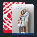 Tarjeta Festiva FAMILIA FOTO retrato caligrafía moderna marina azu<br><div class="desc">por kat massard >> www.simplysweetPAPERIE.com <<< Un diseño de tarjeta festividad fotográfica super simple para celebrar la temporada con la familia y amigos. ¡El máximo espacio para mostrar a tu hermosa familia! CONSEJO 1. Para redimensionar / reubicar la foto pulse el botón "personalizar". 2. También puede cambiar las fuentes, mover...</div>