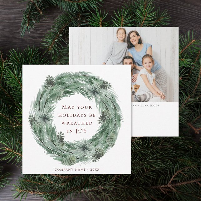 Tarjeta Festiva Familia Wreath Pine Tree Foto Verde y Roja (Front & Back)
