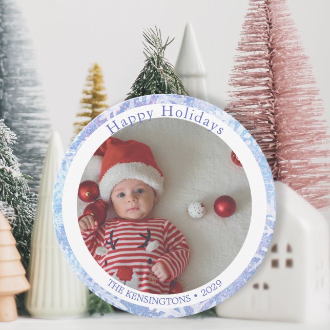 Tarjeta Festiva Felices vacaciones Ronda Azul Snowflake (Round Baby’s First Christmas Photo Card)