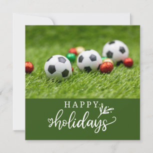 Tarjeta Festiva Felicidades de Fútbol con balón sobre césped verde