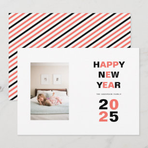 Tarjeta Festiva Feliz Año Nuevo 2025 coral, foto de tipografía neg