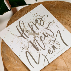 Tarjeta Festiva Feliz Año Nuevo en texto manuscrito con niebla sep