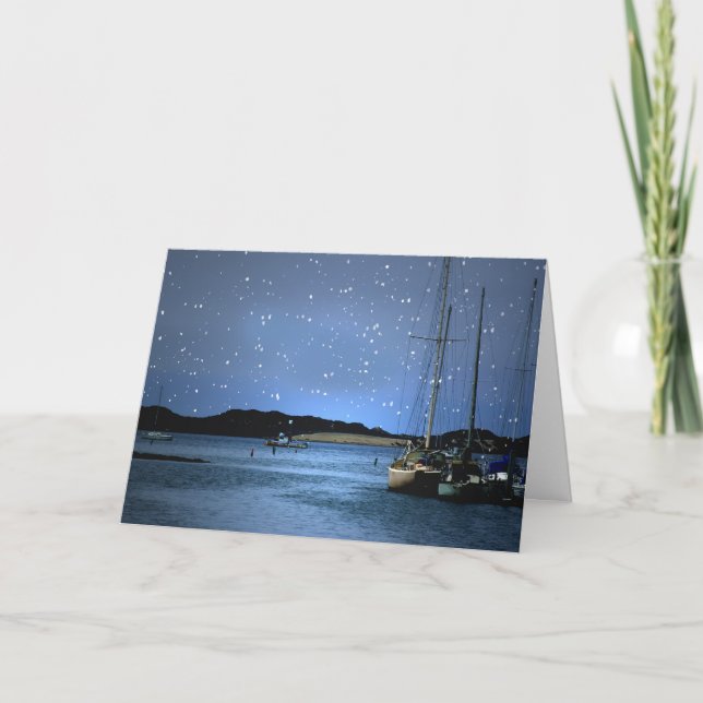 Tarjeta Festiva Feliz barco navideño con nieve en el puerto (Anverso)