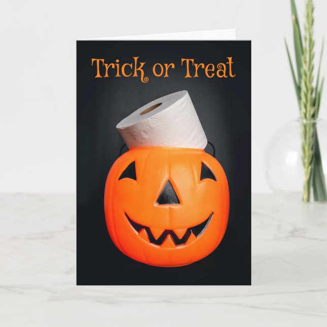Tarjeta Festiva Feliz Calabaza de Halloween con papel higiénico (Anverso)