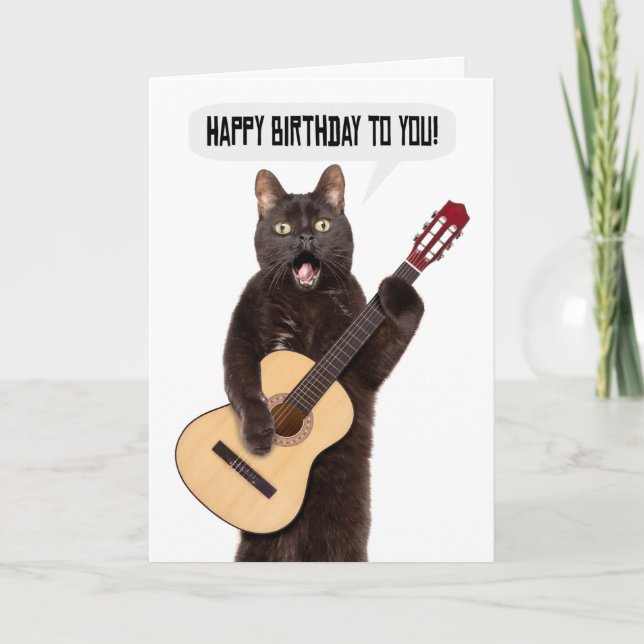 Tarjeta Festiva Feliz cumpleaños al gato cantando y tocando guitar (Anverso)