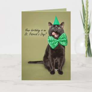Tarjeta Festiva Feliz cumpleaños al gato negro del Día de San Patr