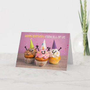 Tarjeta Festiva Feliz cumpleaños de todos nosotros una tarta dulce