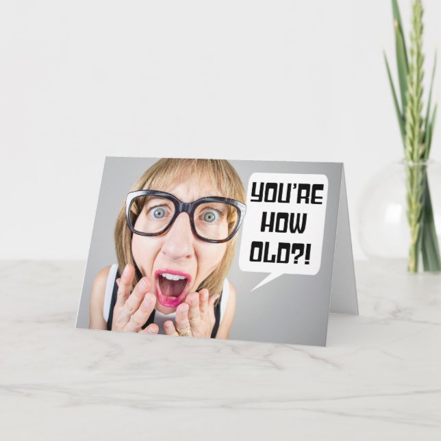 Tarjeta Festiva Feliz cumpleaños, graciosa dama sorprendida de la  (Anverso)