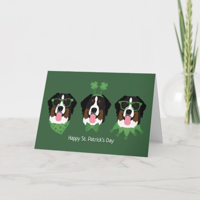 Tarjeta Festiva Feliz día de San Patricio a los perros de montaña  (Anverso)