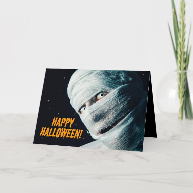 Tarjeta Festiva Feliz Halloween para cualquiera Humor de Momia  (Anverso)