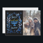 Tarjeta Festiva Feliz Hanukkah Menorah PERSONALIZADO de mano dibuj<br><div class="desc">¡Dulce corona para desear a alguien unas vacaciones felices! ¡Añade tu propia foto! Haga clic en "personalizar" para agregar su propia foto. También puede agregar texto al lado delantero o posterior. Consulta mi tienda para ver más opciones. También disponible como descarga digital para enviar instantáneamente por correo electrónico o mensaje...</div>
