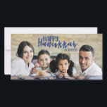 Tarjeta Festiva Feliz Hanukkah Star of David Photo Card<br><div class="desc">La elegante tarjeta Happy Hanukkah Star of David Photo Card es perfecta para enviar tu tarjeta de vacaciones. Tiene accesorios que coinciden.</div>