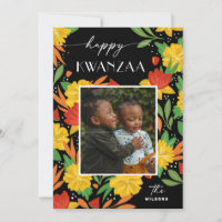 Feliz Kwanzaa. Foto floral bruta