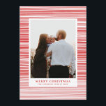 Tarjeta Festiva Feliz Navidad. Rojo y rosa. Moderno a rayas<br><div class="desc">Tarjeta fotográfica navideña moderna. Contáctame,  por favor,  si necesitas artículos adicionales.</div>