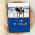 Tarjeta Festiva Feliz Relieve metalizado dorado azul de Hanukkah<br><div class="desc">Blue and Relieve metalizado dorado Happy Hanukkah Holiday card. Agrega tu foto familiar para personalizarla.</div>