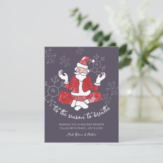 Tarjeta Festiva Festive Yoga Santa Season to Breathe (Anverso de pie)