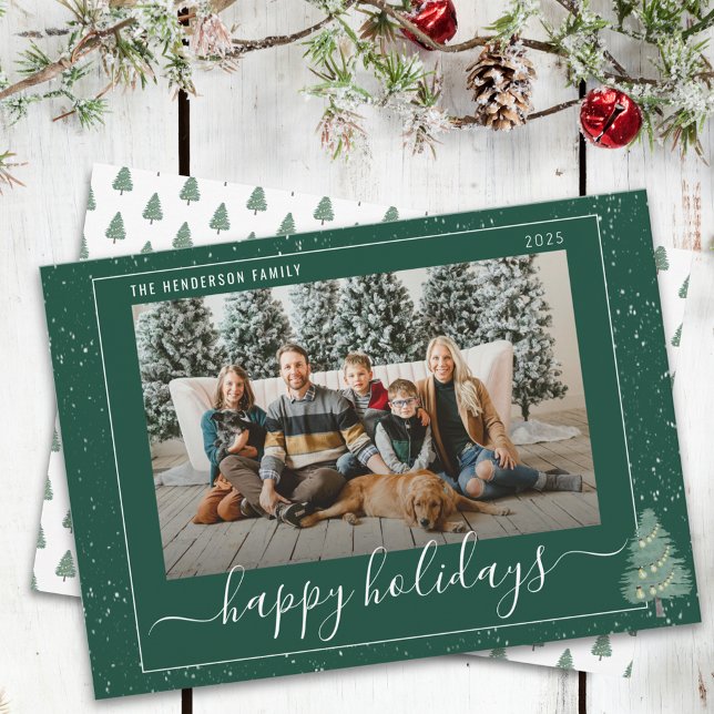 Tarjeta Festiva Festividades de árbol moderno Noches de nieve Foto (Modern watercolor snowy woodland festive tree light christmas family photo happy holidays green card)