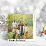 Tarjeta Festiva Festividades Felices de Collage de fotos Familiar<br><div class="desc">Este collage de fotos de familia feliz vacaciones de vacaciones es perfecto para una simple celebración de vacaciones. El diseño presenta una fuente elegante para embellecer tu evento.</div>