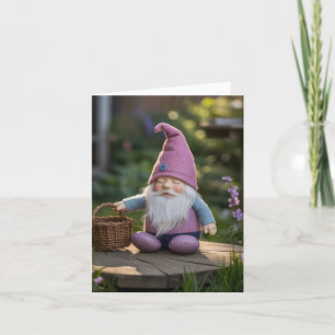 Tarjeta Festiva Figura de gnomo de peluche con cesta tejida en ver