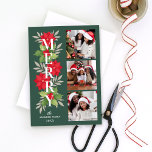 Tarjeta Festiva Floral de los Navidades verdes de Merry 3 Foto<br><div class="desc">Esta moderna tarjeta de Navidades de tipografía floral incluye un collage de 3 fotos en la parte delantera y 1 foto horizontal extra en la parte posterior. El elegante diseño de la tipografía incluye un diseño de acuarela floral y verde de invierno con un superpuesto de texto "Merry" simple y...</div>