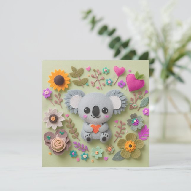 Tarjeta Festiva Floral koala sosteniendo el corazón (Anverso de pie)