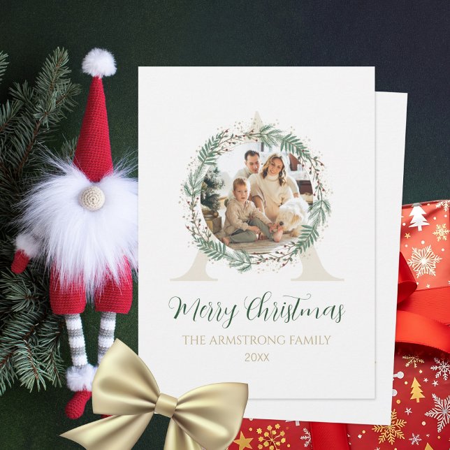 Tarjeta Festiva Forest Green Wreath Gold Monogram Photo Christmas (Forest Green Wreath Gold Photo Christmas Greeting Holiday Card ©Susanne Sachers - Sunny Mind 🌞)