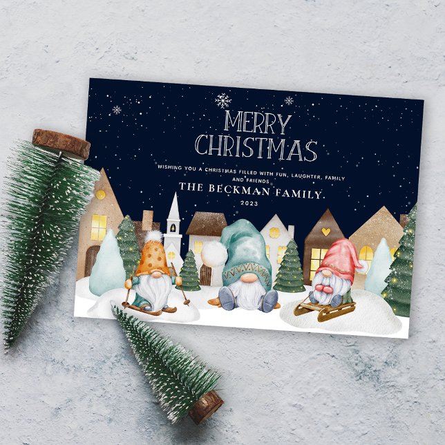 Tarjeta Festiva Foto Cute Gnomes Winter Snow Merry Christmas (Photo Cute Gnomes Winter Snow Merry Christmas Holiday Card)