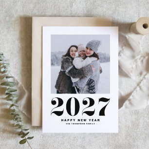 Tarjeta Festiva Foto de Año Nuevo con tipografía retro 2027 negra