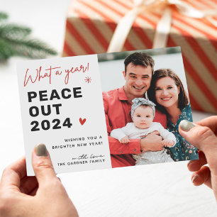 Tarjeta Festiva Foto de Año Nuevo Feliz Minimalista de Peace Out 2