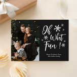 Tarjeta Festiva Foto de copos de nieve con caligrafía negra ¡Oh, q<br><div class="desc">Tarjeta de vacaciones con foto de copos de nieve con caligrafía negra ¡Oh, qué divertido. Envía saludos navideños personalizados y personalizables a amigos, colegas y familiares en un diseño de foto simple, elegante, chic y moderno, tarjetas festivas de estilo minimalista natural. Debajo de la caligrafía aparece tu mensaje de saludo...</div>