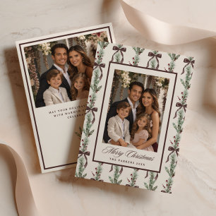 Tarjeta Festiva Foto de familia con patrón de lazo de ramita de pi