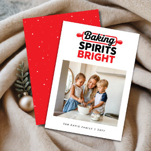 Tarjeta Festiva Foto de familia moderna 'Baking Spirits Bright'