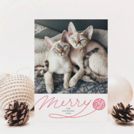 Tarjeta Festiva Foto de Gato de Merry Red Yarn Ball