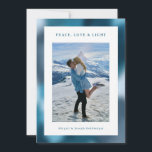 Tarjeta Festiva Foto de Hanukkah con gradiente abstracto azul<br><div class="desc">Una tarjeta de foto de Hanukkah moderna con fondo de gradiente abstracto en tonos de azul. Sube tu propia foto. En el reverso de la tarjeta puedes escribir un mensaje más largo.</div>