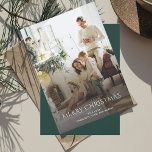 Tarjeta Festiva Foto de la familia navidades elegida<br><div class="desc">Aprecie los preciados momentos de su familia en temporada de Navidades con nuestra tarjeta de Navidades de fotos personalizados. Esta única tarjeta de felicitación muestra una fotografía familiar favorita. Personalízalo como tu instantánea más atesorada, desde el momento sincero hasta el retrato posado. Añade un mensaje personalizado para que tus saludos...</div>