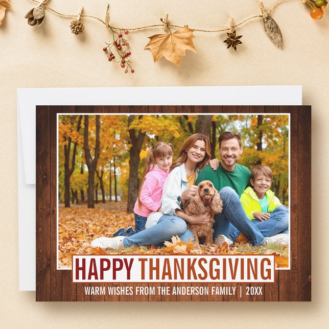 Tarjeta Festiva Foto de la familia Rustic Wood Happy de Acción de  (Customize to add text to back of card.)