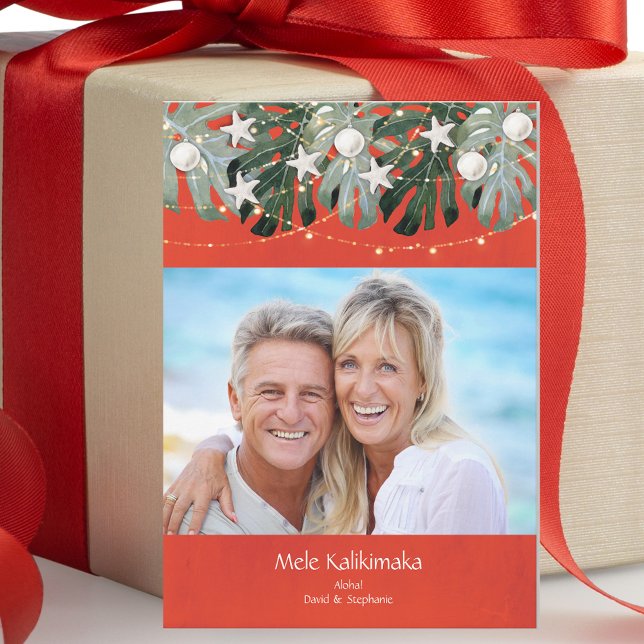 Tarjeta Festiva Foto de la familia Tropical Beach (Mele Kalikimaka -Elegant beach vacation holiday Christmas card. Watercolor floral beach theme. )