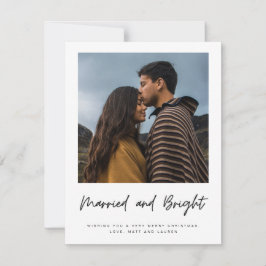 Tarjeta Festiva Foto de la pareja recién casada con un flor