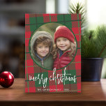 Tarjeta Festiva Foto de Navidades caprichosos - caligrafía y pintu<br><div class="desc">Si recortas la foto en un cuadrado antes de subirla, será fácil editar la tarjeta. El diseño incluye un exclusivo y moderno saludo de Feliz Navidad con un brillante y colorido patrón de manteca en la parte trasera. Este diseño tiene un aspecto alegre con un patrón de diseño y un...</div>