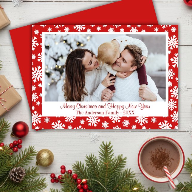 Tarjeta Festiva Foto De Navidades De Copo De Nieve Rojo Y Blanco (Red And White Snowflake Christmas Photo Holiday Card)