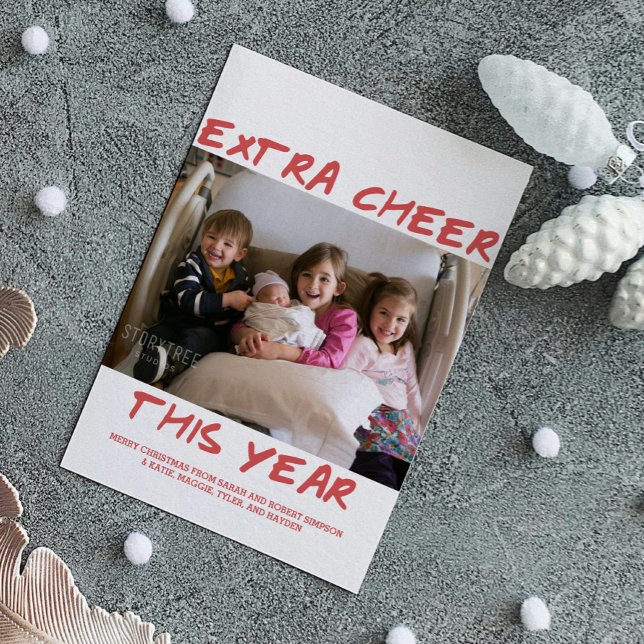 Tarjeta Festiva Foto de "Noche extra de moda de este año" | Rojo (Red Trendy Extra Cheer This Year Holiday Photo Card)